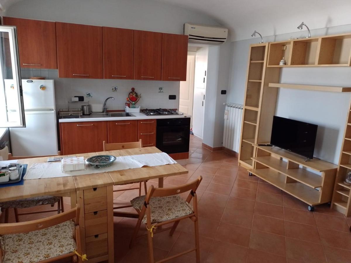 Apartmán Uno Sguardo Sui Tetti Neapol Exteriér fotografie